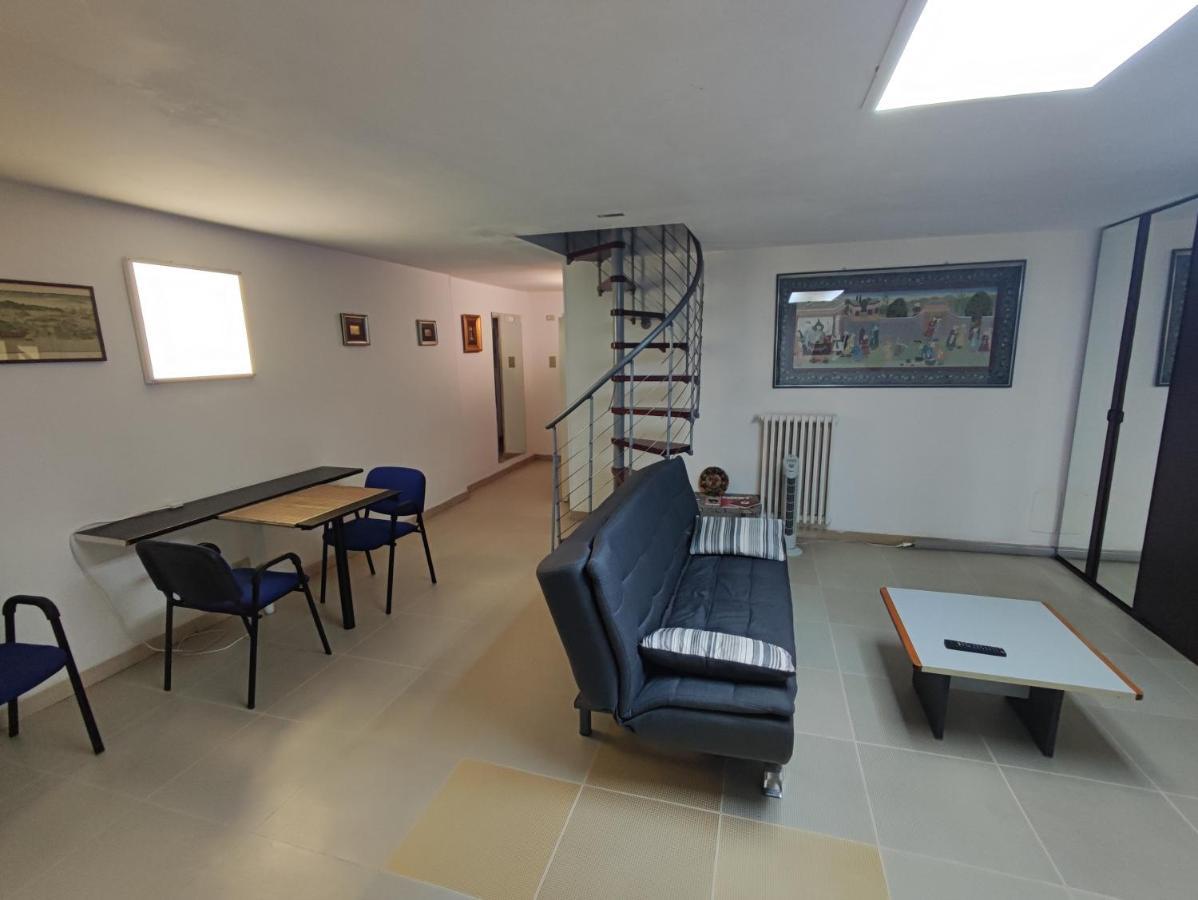 Central Private Flat By Old Town, Shops, Restaurants Bari Ngoại thất bức ảnh